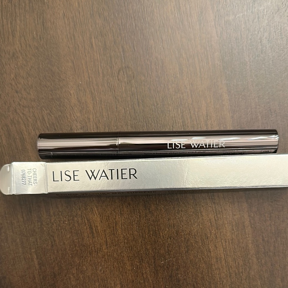 Lise watier matte lipstick